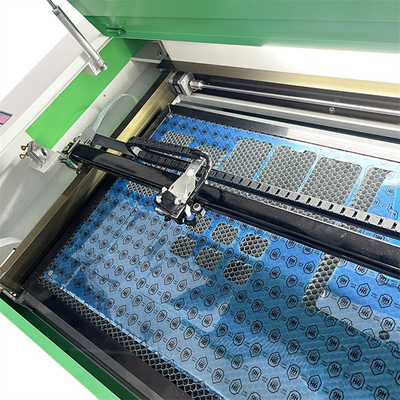 Máy cắt laser bảo vệ màn hình kính nóng 60W với công nghệ CO2