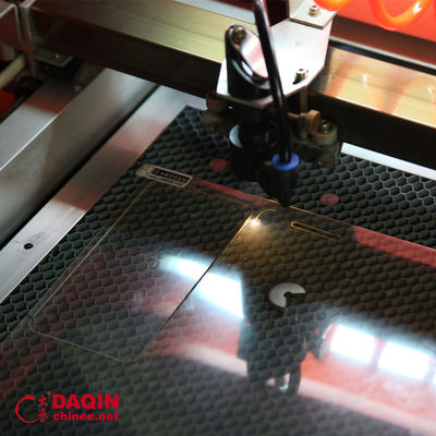 Máy cắt miếng dán màn hình 8 KG cho ngành sản xuất decal vinyl