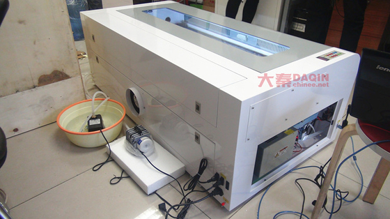 Máy cắt laser bảo vệ màn hình môi trường làm việc trong nhà Điện áp AC220V/50Hz Kích thước 1000*800*800mm