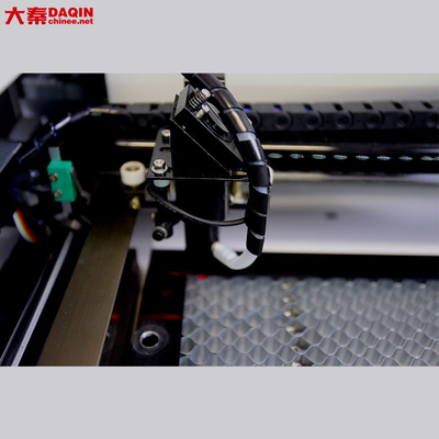 Máy khắc laser bảo vệ màn hình tùy chỉnh với làm mát bằng nước tuần hoàn