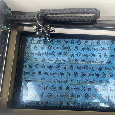Tấm bảo vệ màn hình bằng da GSG TPU Máy cắt laser Điện thoại Mặt sau Thiết kế da Phần mềm miễn phí