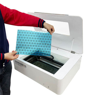 Custom Mobile Sticker Laser Cutting for Paper Leather Nước làm mát Weihong Control Máy cắt laser tự động
